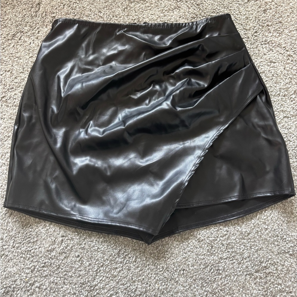 Windsor Shiny Black Mini Skirt